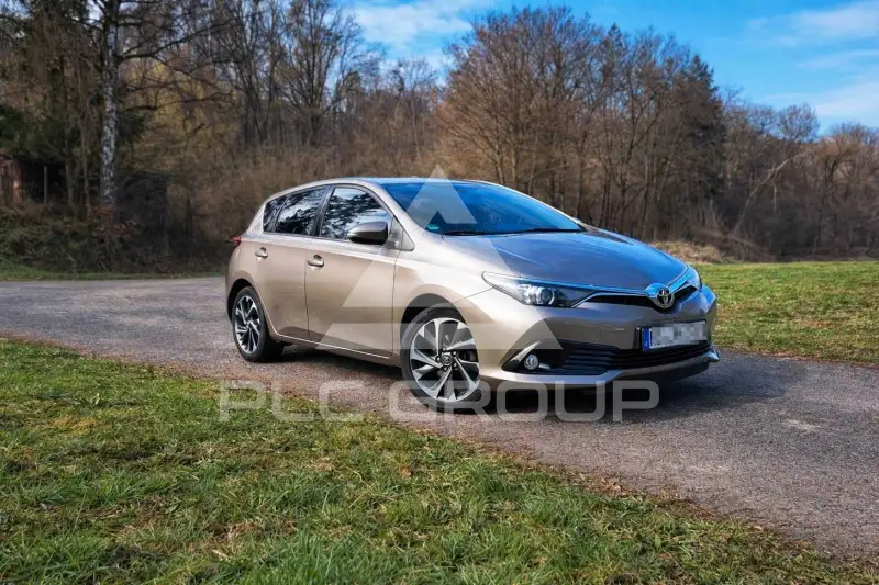 2016 Toyota AURIS