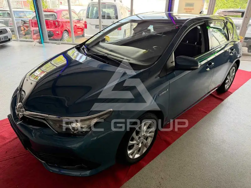 2016 Toyota AURIS