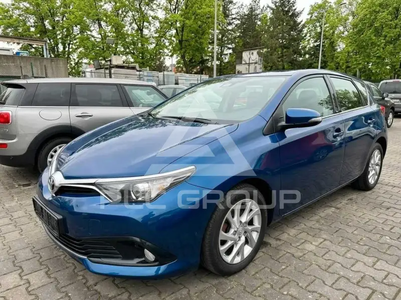 2016 Toyota AURIS