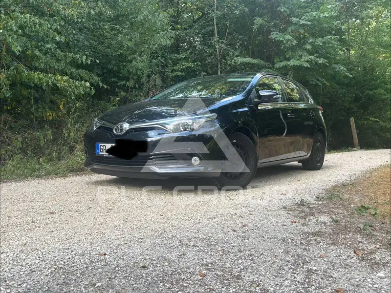 2016 Toyota AURIS