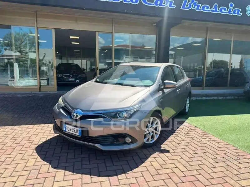 2016 Toyota AURIS