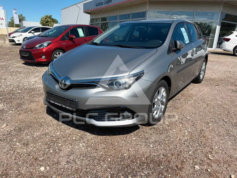 2016 Toyota AURIS