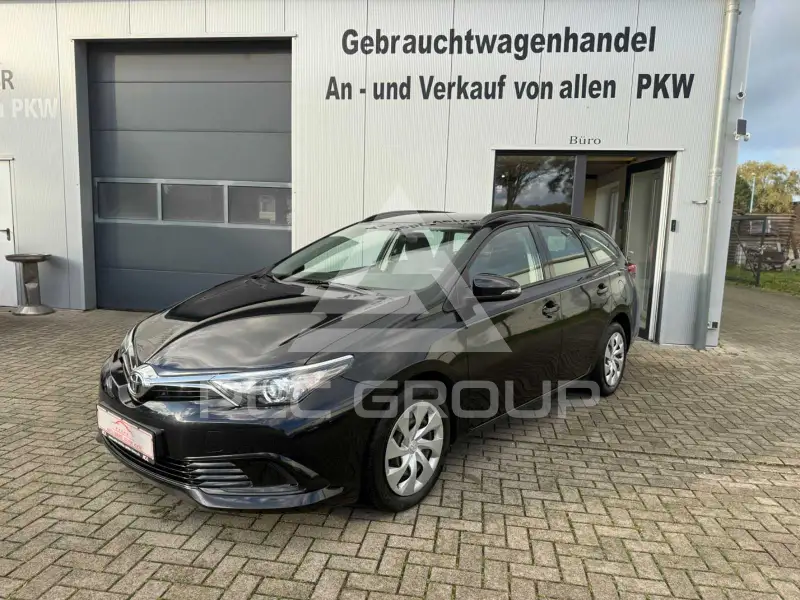 2016 Toyota AURIS