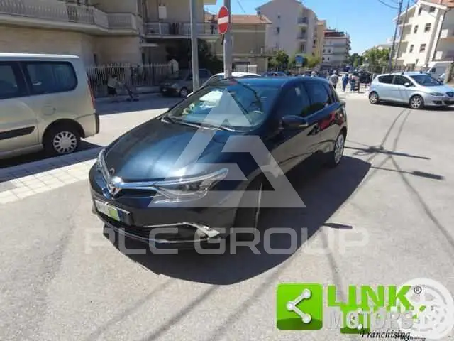 2016 Toyota AURIS