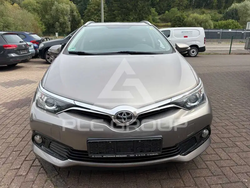 2016 Toyota AURIS