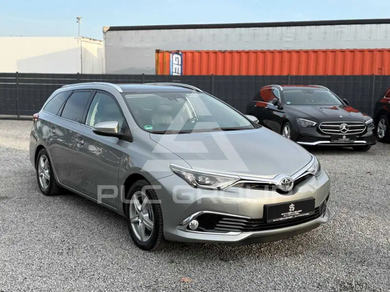 2016 Toyota AURIS