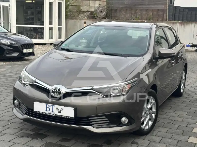 2016 Toyota AURIS
