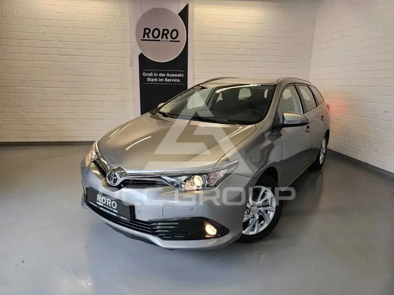 2016 Toyota AURIS