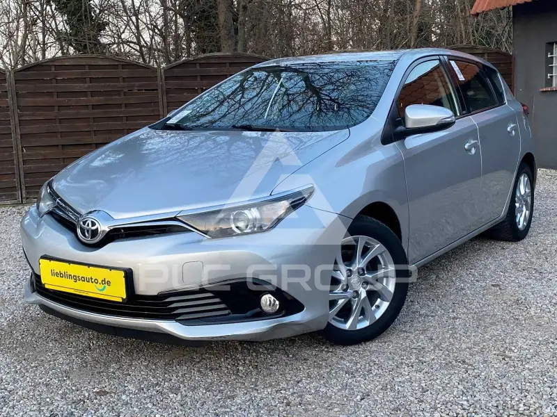 2016 Toyota AURIS