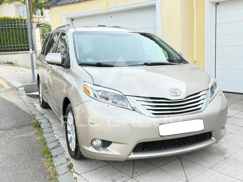 2016 Toyota SIENNA