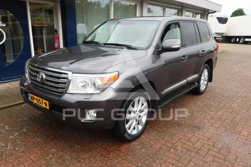2016 Toyota LAND CRUISER