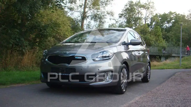 2016 KIA Carens