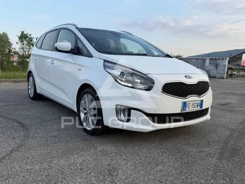 2016 KIA Carens