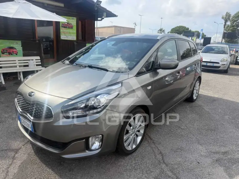 2016 KIA Carens