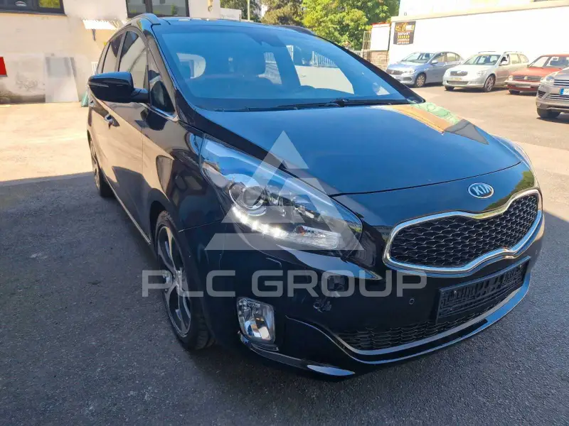 2016 KIA Carens