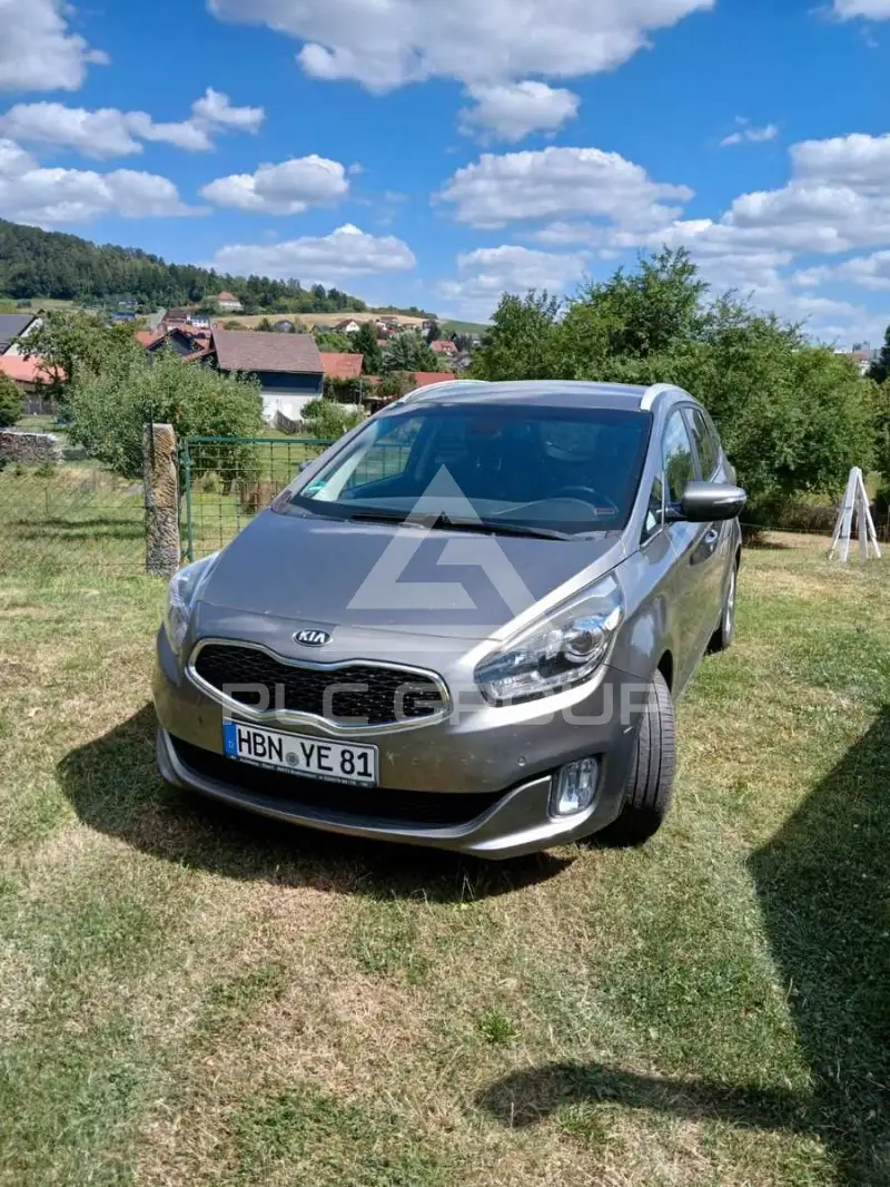 2016 KIA Carens