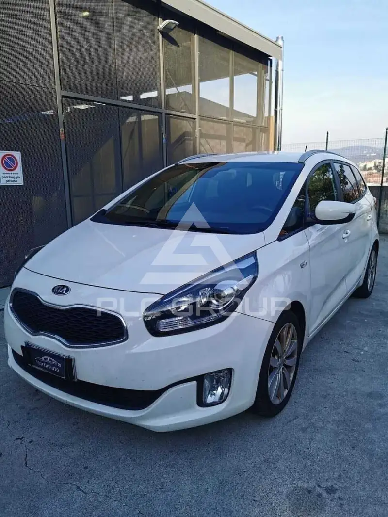 2016 KIA Carens