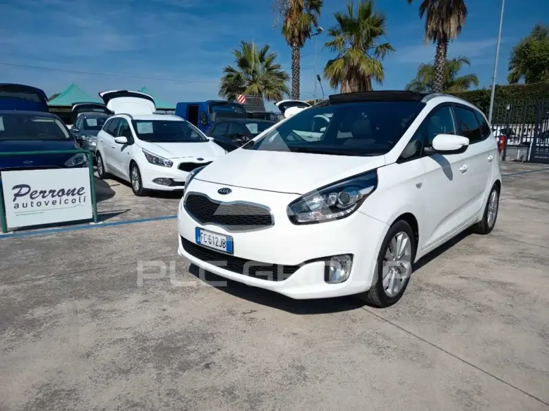 2016 KIA Carens