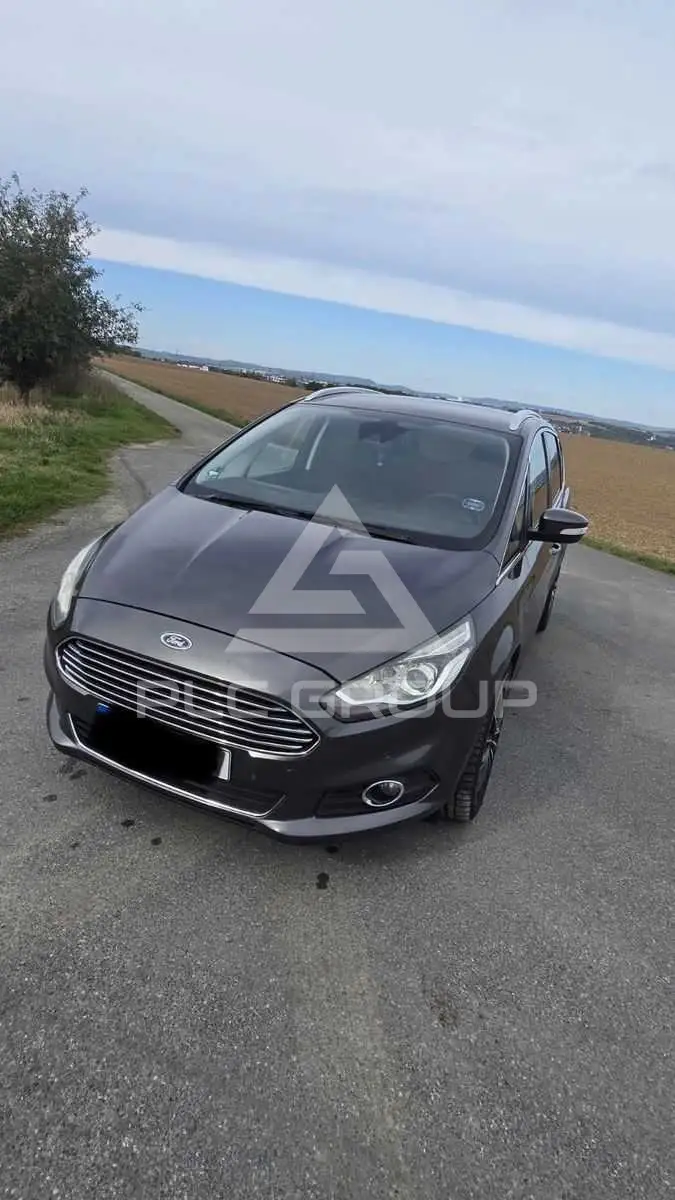 2016 Ford S-Max