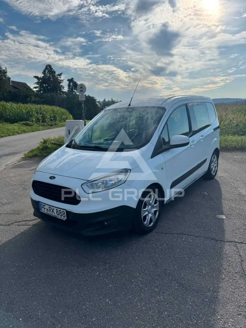 2016 Ford Courier