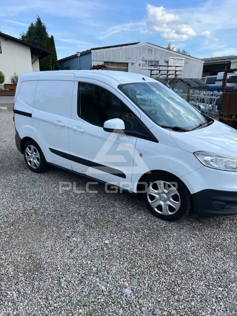 2016 Ford Courier