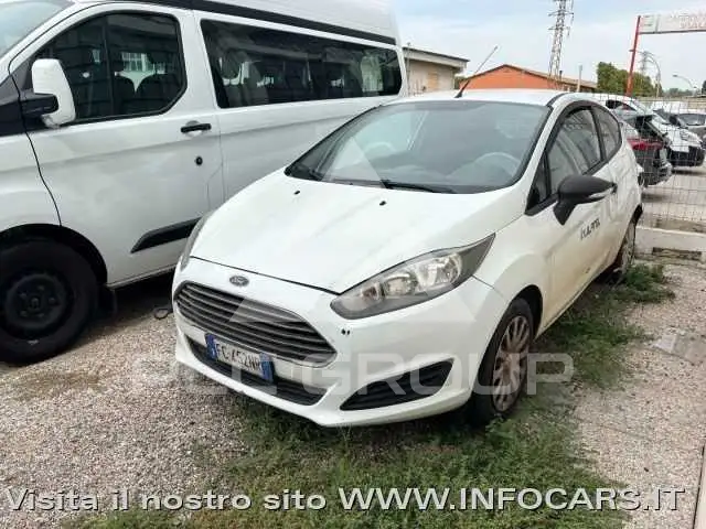 2016 Ford FIESTA