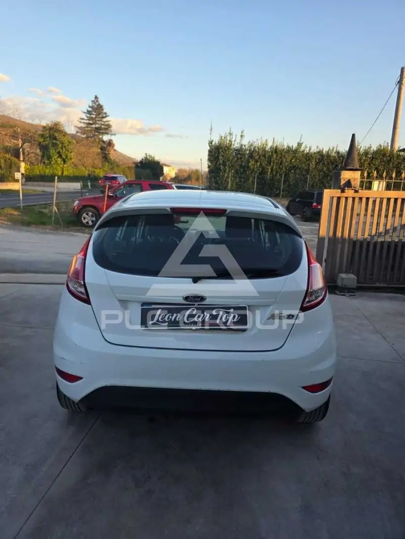 2016 Ford FIESTA