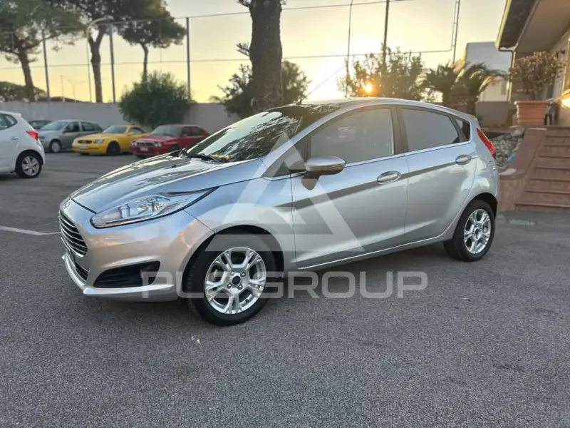 2016 Ford FIESTA