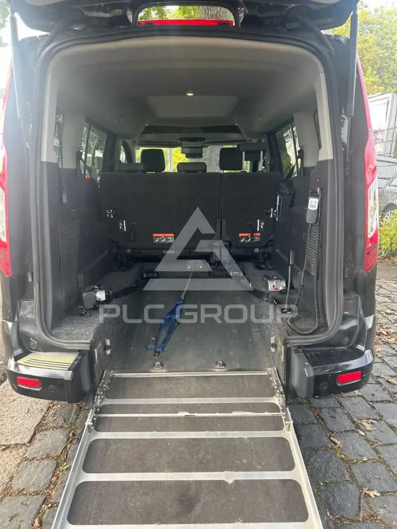 2016 Ford Tourneo