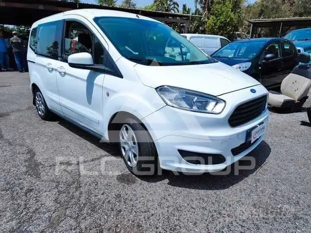 2016 Ford Tourneo