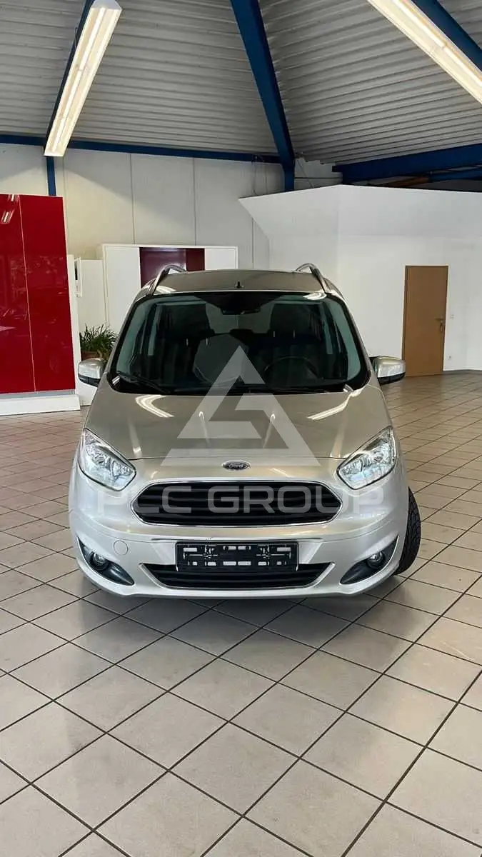 2016 Ford Tourneo