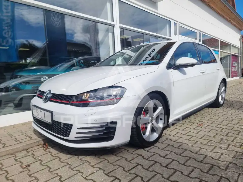 2016 Volkswagen GOLF