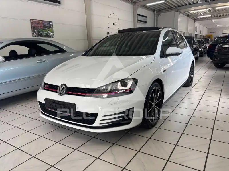 2016 Volkswagen GOLF