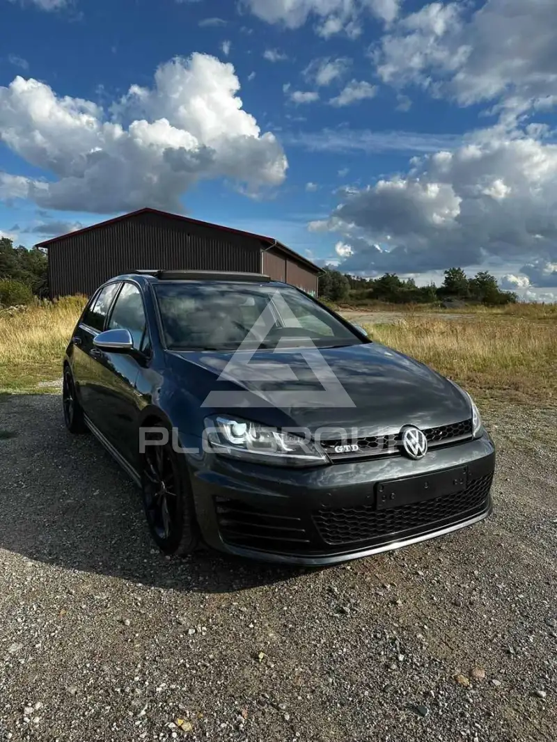 2016 Volkswagen GOLF