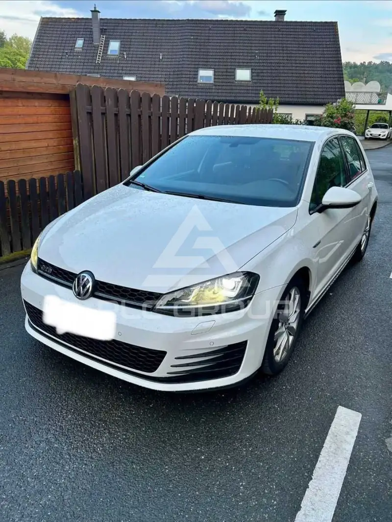 2016 Volkswagen GOLF