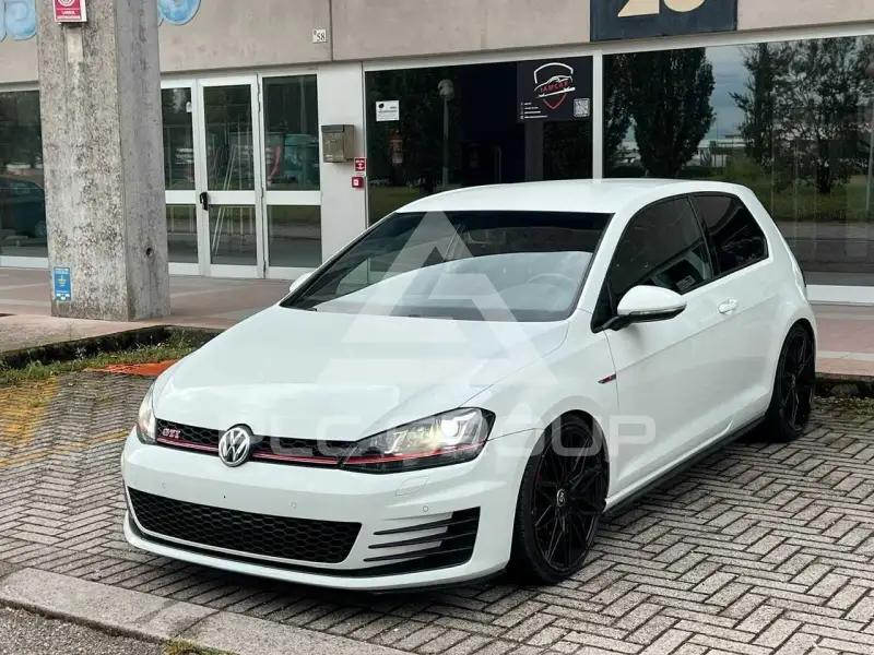2016 Volkswagen GOLF
