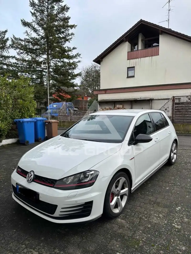 2016 Volkswagen GOLF