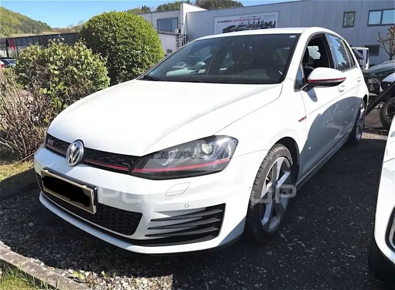 2016 Volkswagen GOLF