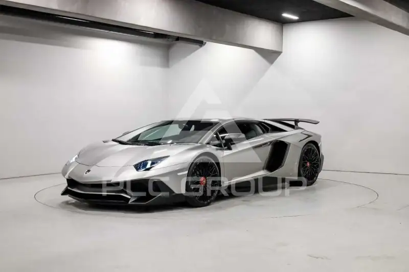 2016 Lamborghini Aventador