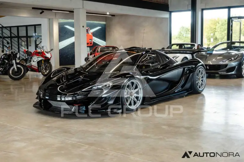 2016 McLaren P1