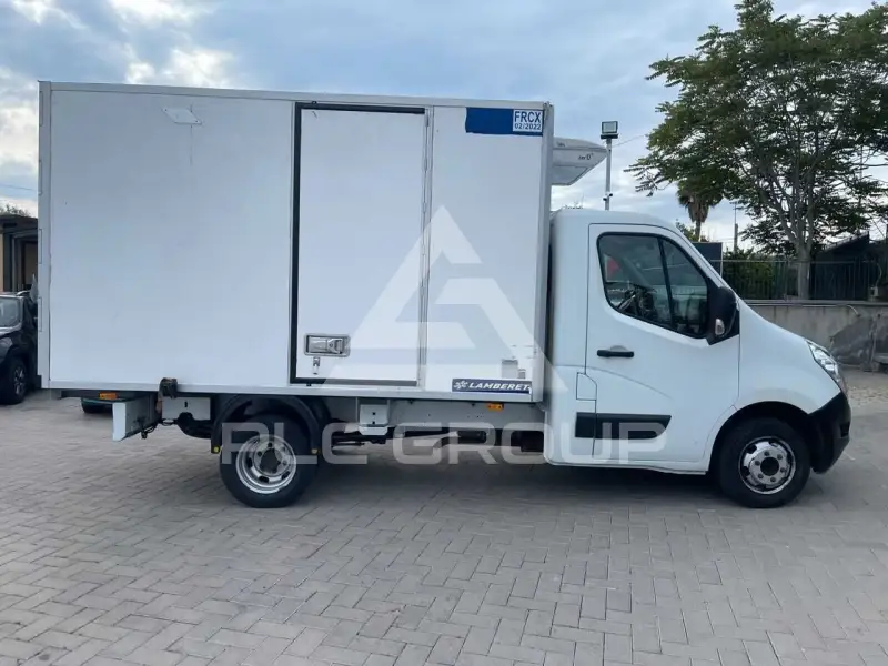 2016 Renault Master
