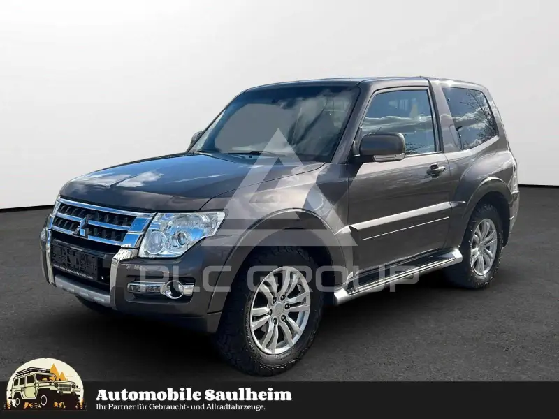 2017 Mitsubishi PAJARO