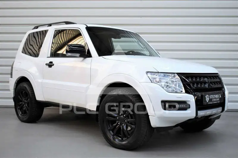 2017 Mitsubishi PAJARO