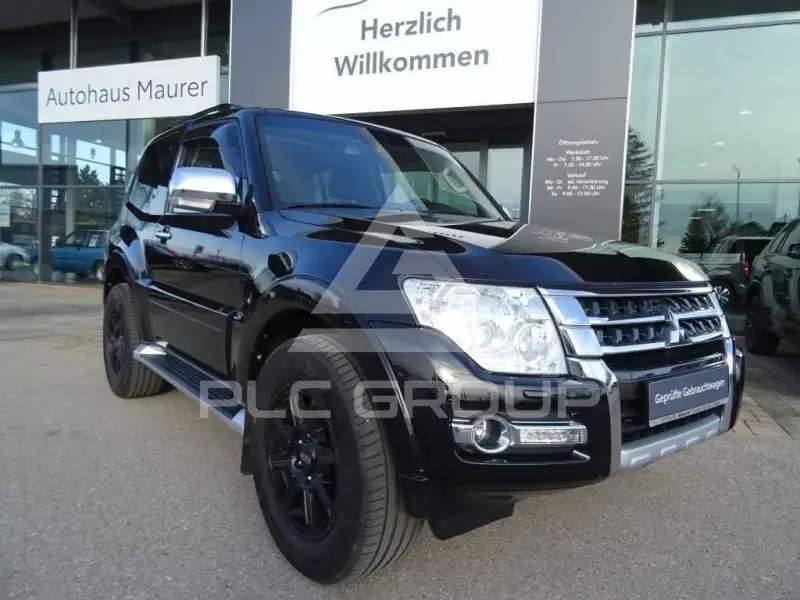 2017 Mitsubishi PAJARO