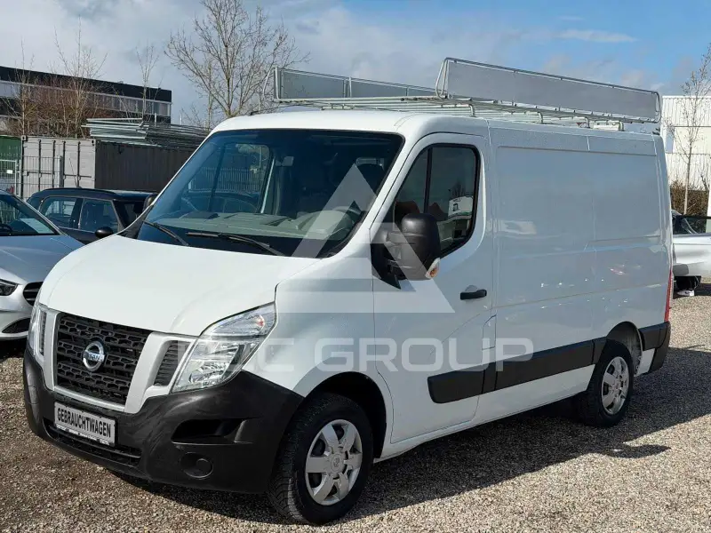 2017 Nissan NV 400