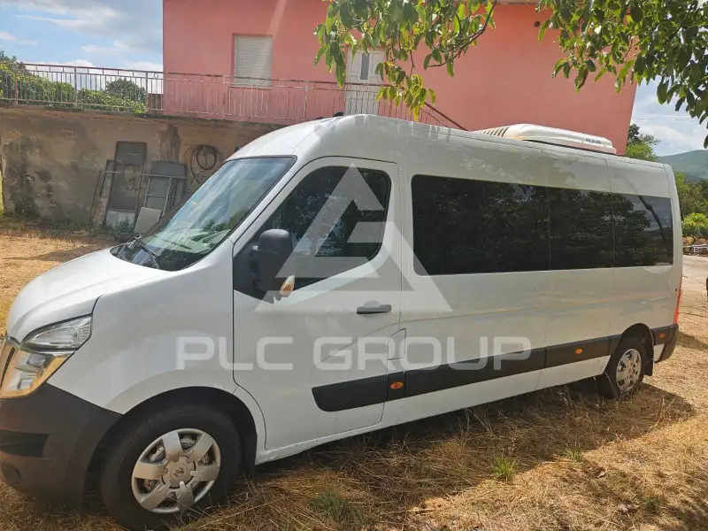 2017 Nissan NV 400