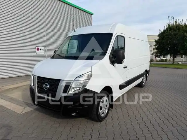 2017 Nissan NV 400