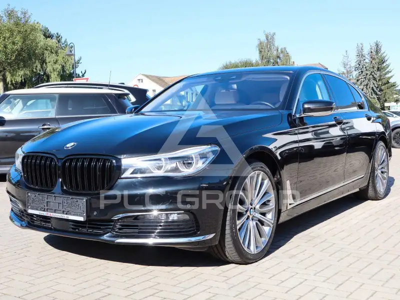 2017 BMW 740