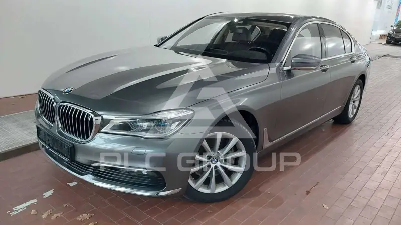 2017 BMW 740
