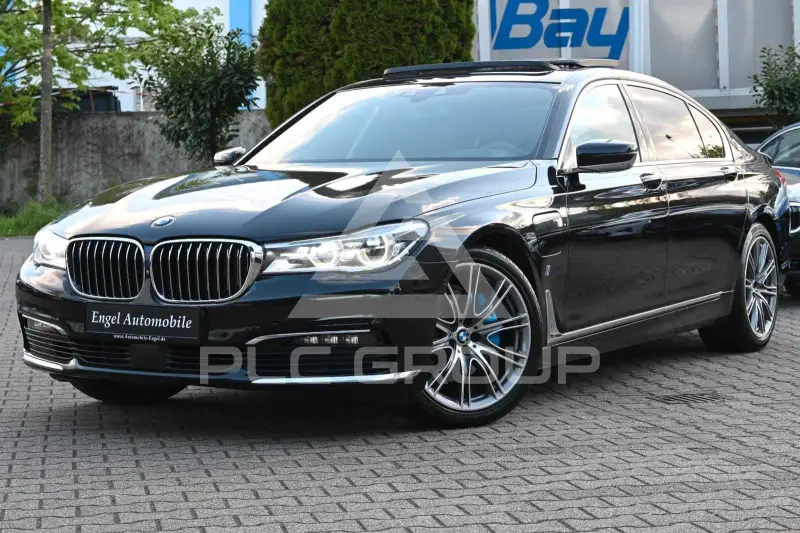 2017 BMW 740